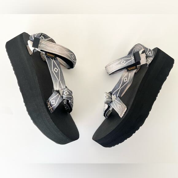 Teva platform sandals black grey pattern 9 NWOT - Picture 6 of 14